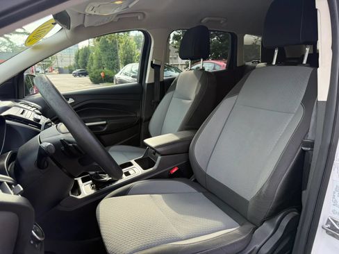 Used 2017 Ford Escape SE FWD image 11