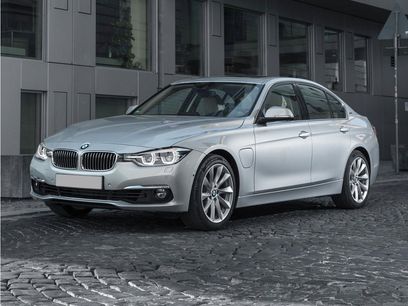 Used 2018 BMW 330e w/ Convenience Package