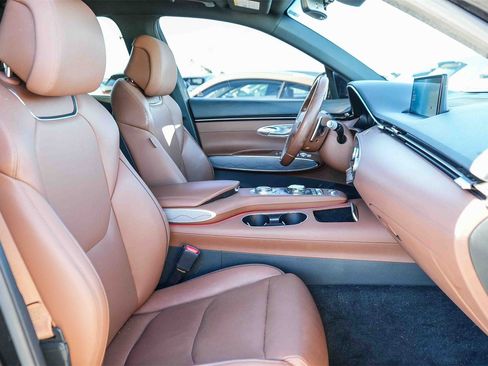 Used 2023 Genesis GV70 2.5T w/ Advanced Package image 16