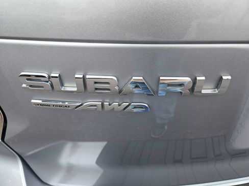 Used 2014 Subaru Forester 2.5i Premium w/ Popular Package #2 AWD/4WD image 11
