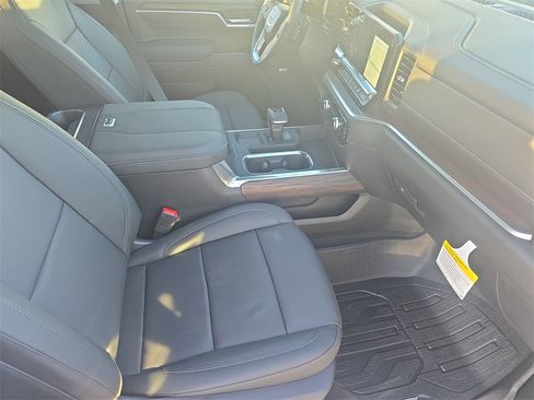 New 2026 GMC Sierra 1500 SLT w/ SLT Premium Plus Package image 10