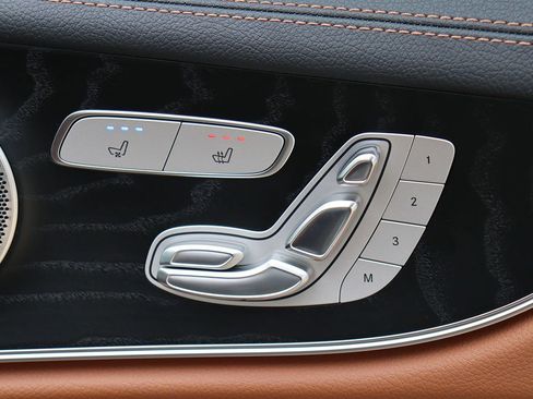 Used 2023 Mercedes-Benz E 450 Coupe image 36