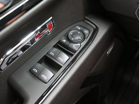 Used 2023 GMC Sierra 1500 AT4 w/ Technology Package AWD/4WD image 24
