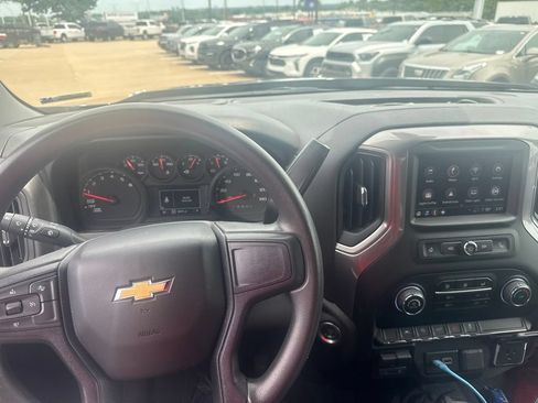 Used 2025 Chevrolet Silverado 1500 Custom AWD/4WD image 9