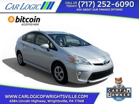 Used 2015 Toyota Prius Three image 1
