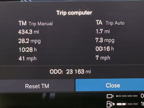 Used 2022 Volvo XC60 T8 Inscription w/ Advanced Package image 6