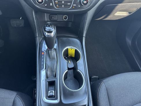 Used 2018 Chevrolet Equinox LT image 23