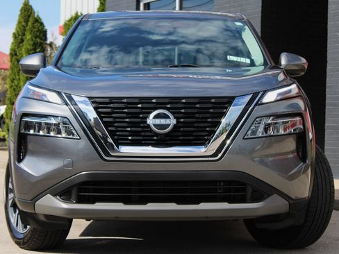 Used 2023 Nissan Rogue SV FWD image 1