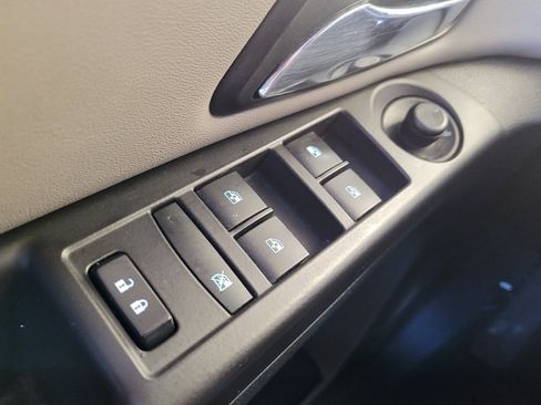 Used 2016 Chevrolet Cruze LS image 27