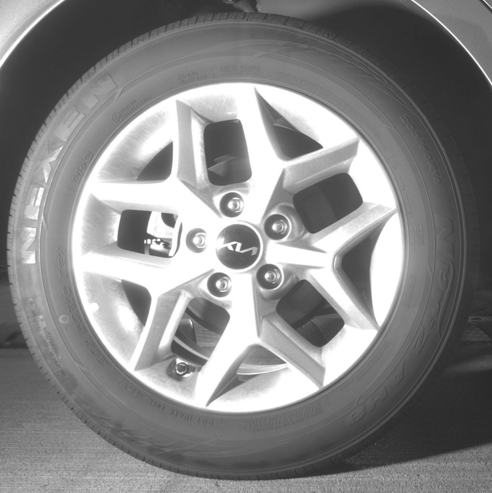 Used 2025 Kia Soul LX w/ LX Technology Package FWD image 15