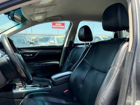 Used 2018 Nissan Altima 2.5 SL FWD image 12
