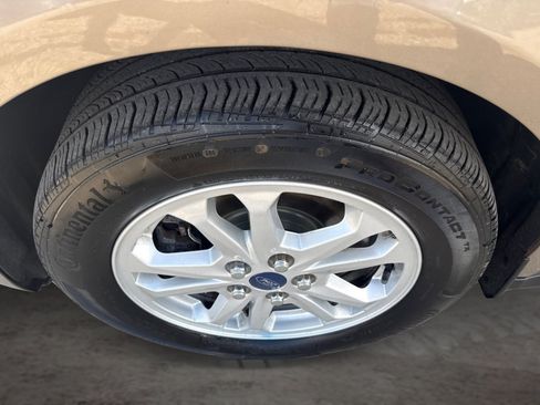 Used 2019 Ford Transit Connect XLT FWD image 18