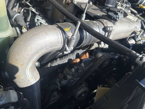 Used 2016 Nissan Titan Platinum Reserve AWD/4WD image 31