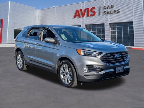 Used 2024 Ford Edge Titanium image 3