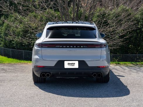 Certified 2025 Porsche Cayenne S w/ Premium Package Plus AWD/4WD image 7