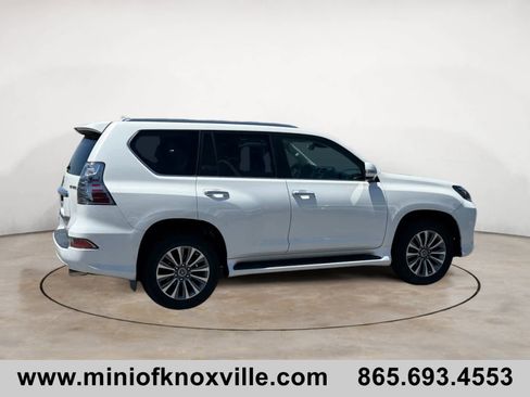 Used 2020 Lexus GX 460 Luxury w/ Off Road Package AWD/4WD image 3