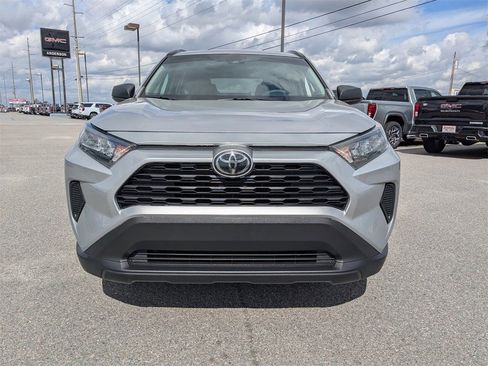 Used 2019 Toyota RAV4 LE image 9