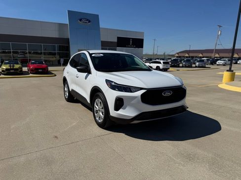 Certified 2025 Ford Escape Active AWD/4WD image 3