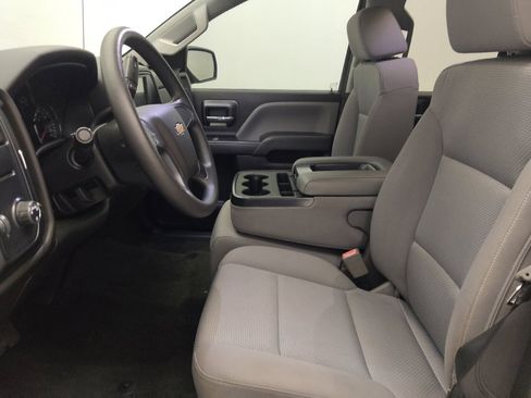Used 2018 Chevrolet Silverado 1500 Custom w/ Custom Value Package RWD image 17