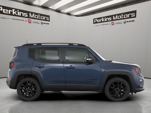 Used 2023 Jeep Renegade Altitude w/ Convenience Group I AWD/4WD image 6