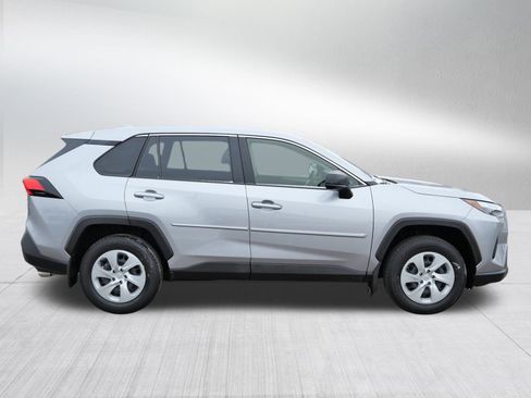 Used 2023 Toyota RAV4 LE image 8