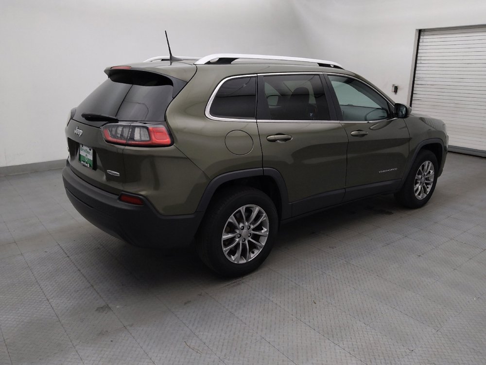 Used 2019 Jeep Cherokee Latitude Plus w/ Cold Weather Group AWD/4WD image 10