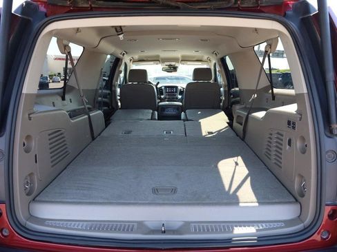 Used 2020 Chevrolet Suburban Premier AWD/4WD image 9
