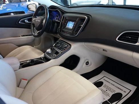 Used 2015 Chrysler 200 Limited w/ Convenience Group FWD image 36