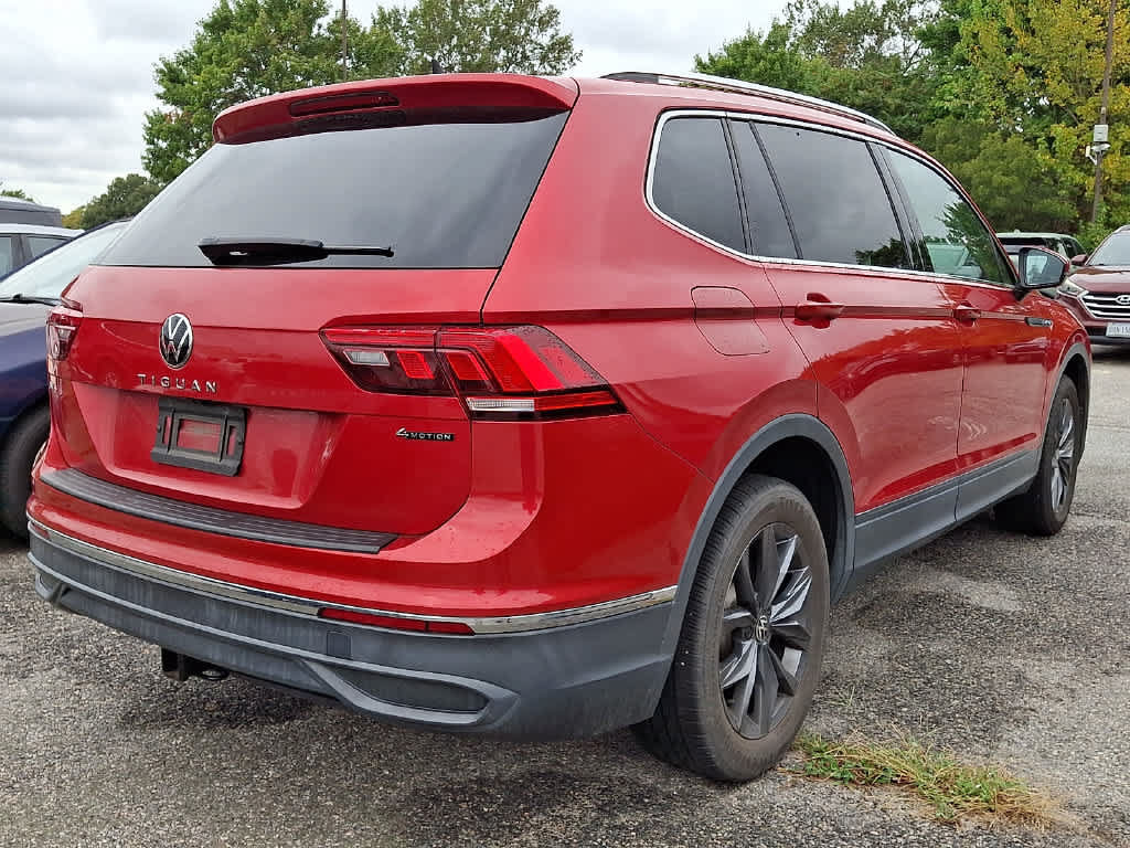 Used 2022 Volkswagen Tiguan SE AWD/4WD image 3