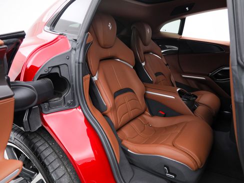 Certified 2024 Ferrari Purosangue AWD/4WD image 30
