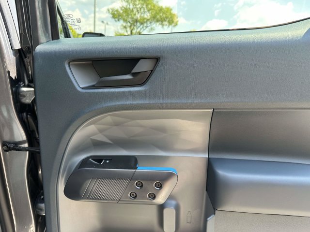 Used 2025 Ford Maverick Lobo AWD/4WD image 40