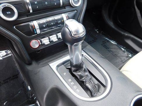 Used 2018 Ford Mustang Convertible w/ Equipment Group 101A RWD image 18