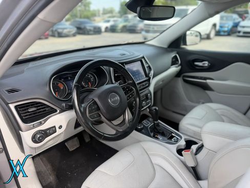 Used 2021 Jeep Cherokee Limited AWD/4WD image 13