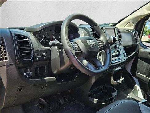 Used 2025 RAM ProMaster 2500 w/ Convenience Group FWD image 9
