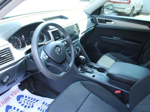 Used 2018 Volkswagen Atlas Launch Edition FWD image 14