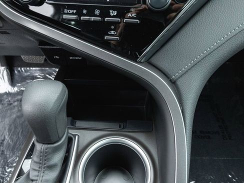 Certified 2022 Toyota Camry LE w/ Carpet Mat Package (TMS) FWD image 21