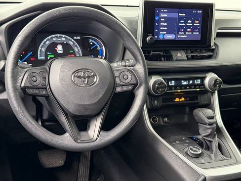Certified 2025 Toyota RAV4 XLE AWD/4WD image 36
