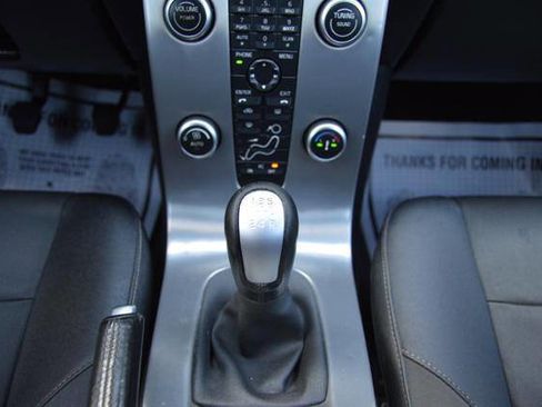 Used 2010 Volvo S40 2.4i image 24