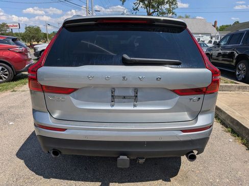 Used 2018 Volvo XC60 T6 Momentum w/ Convenience Package AWD/4WD image 5