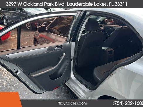 Used 2014 Volkswagen Jetta SEL FWD image 14