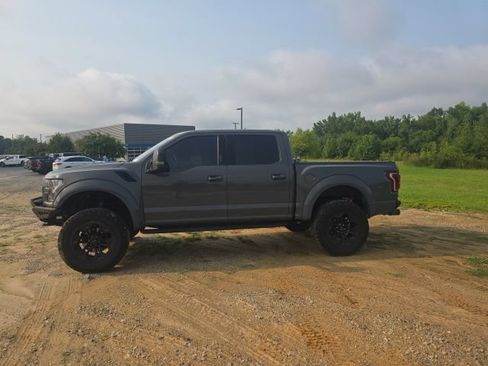 Used 2020 Ford F150 Raptor w/ Equipment Group 802A Luxury AWD/4WD image 4