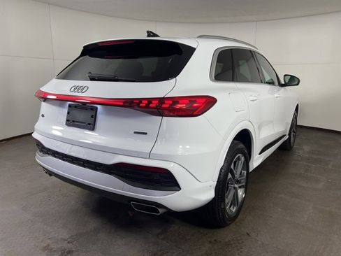 Used 2025 Audi Q5 Premium Plus w/ Premium Plus image 7