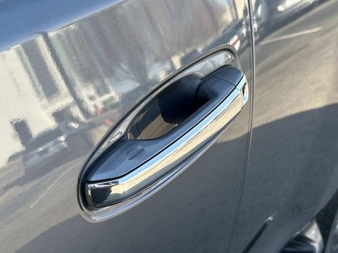 Used 2020 Lexus GX 460 Luxury w/ Accessory Package image 15