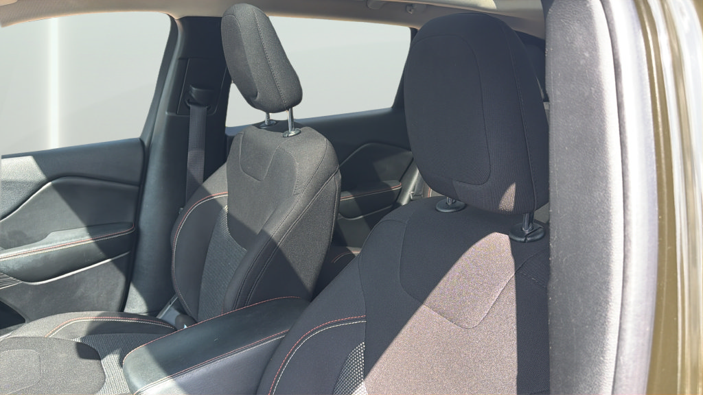 Used 2017 Jeep Cherokee 75th Anniversary FWD image 14