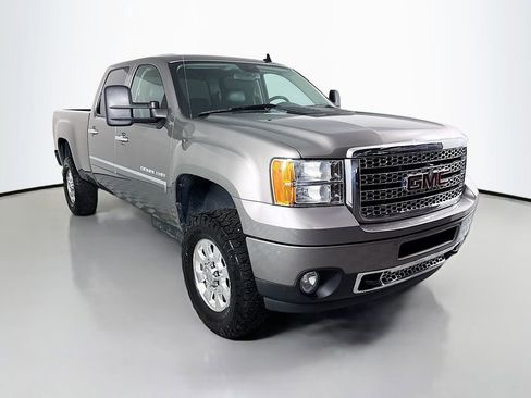 Used 2014 GMC Sierra 2500 Denali RWD image 7