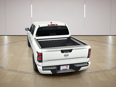 Certified 2025 Nissan Frontier SV w/ SV Convenience Package RWD image 34