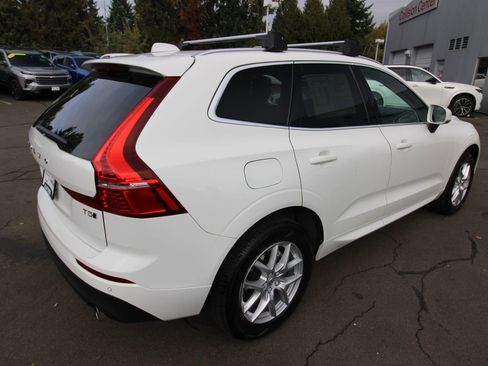 Used 2020 Volvo XC60 T5 Momentum image 5