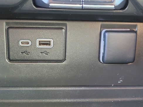 Used 2023 Chevrolet Tahoe LS image 29