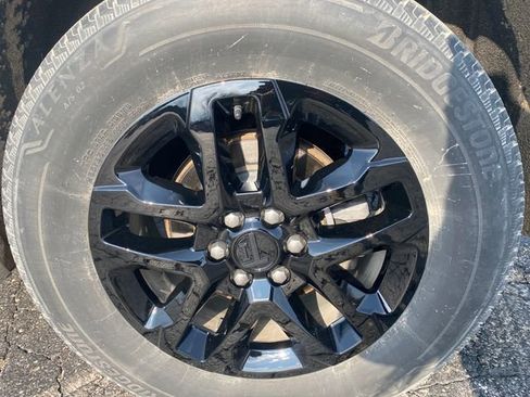 Used 2021 Chevrolet Traverse LS w/ LPO, Floor Liner Package image 15