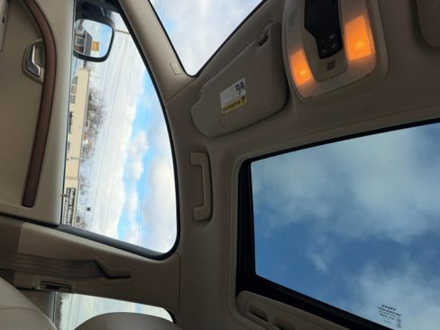 Used 2010 Volvo XC70 3.2 image 11